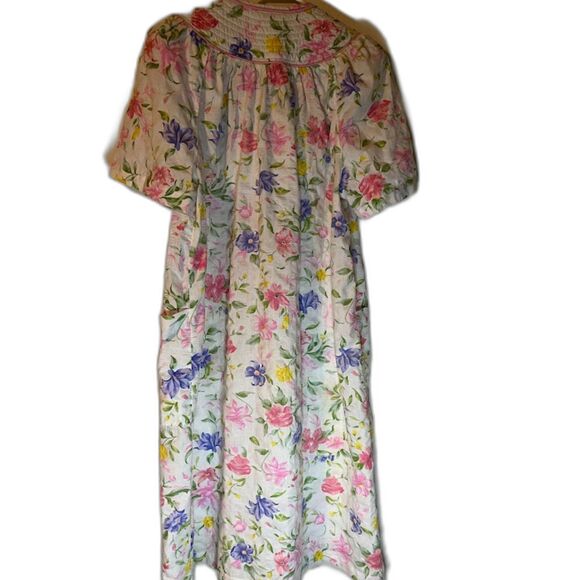 Vtg Barbizon Grannycore Cozy White/Pink/Green Floral Pink Snaps Housecoat Robe M - Picture 4 of 4